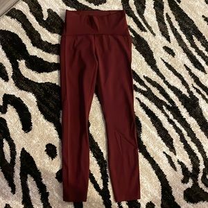 Barely worn Lululemon leggings- size 4, length 25